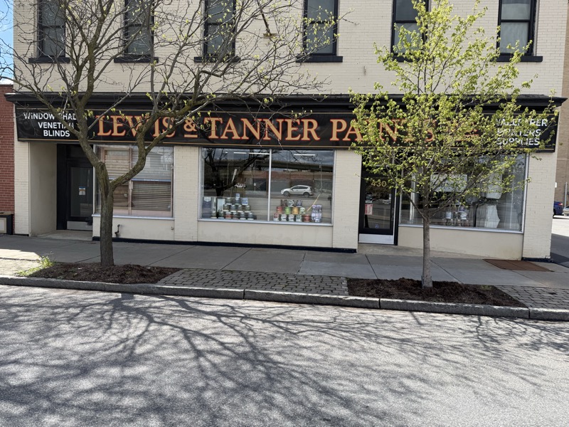Lewis & Tanner storefront on E. Washington St., Syracuse